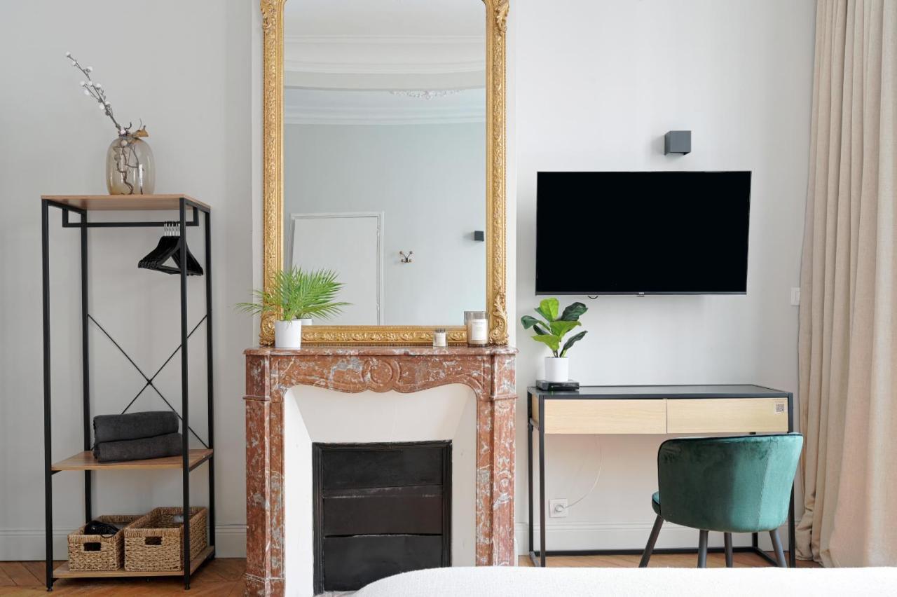 Studio Quartier Champs Elysees 2 Free Netflix Paris Ngoại thất bức ảnh